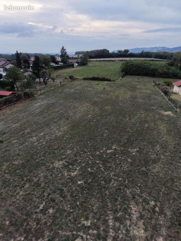 Terrain 1 415 m² Saint Hilaire De La Cote · à Saint-Hilaire-de-la-Côte · 70 000 €