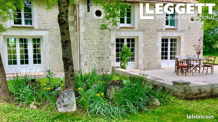 https://img.leboncoin.fr/api/v1/lbcpb1/images/37/47/13/3747138f05d167fdef19736a057933990ca3f4c9.jpg?rule=ad-image
