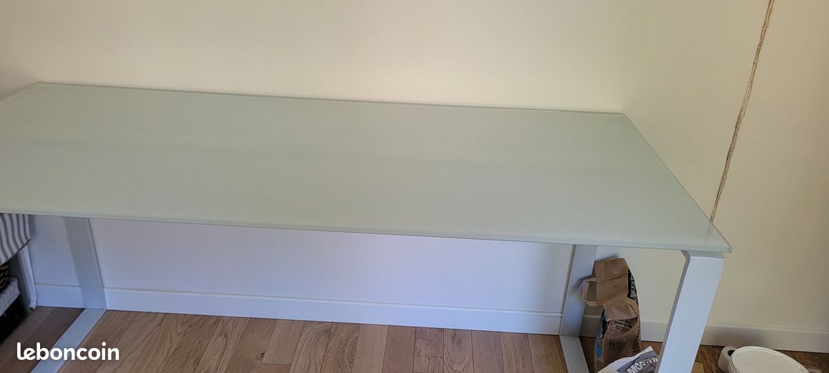 Table en verre trempé (image 3)