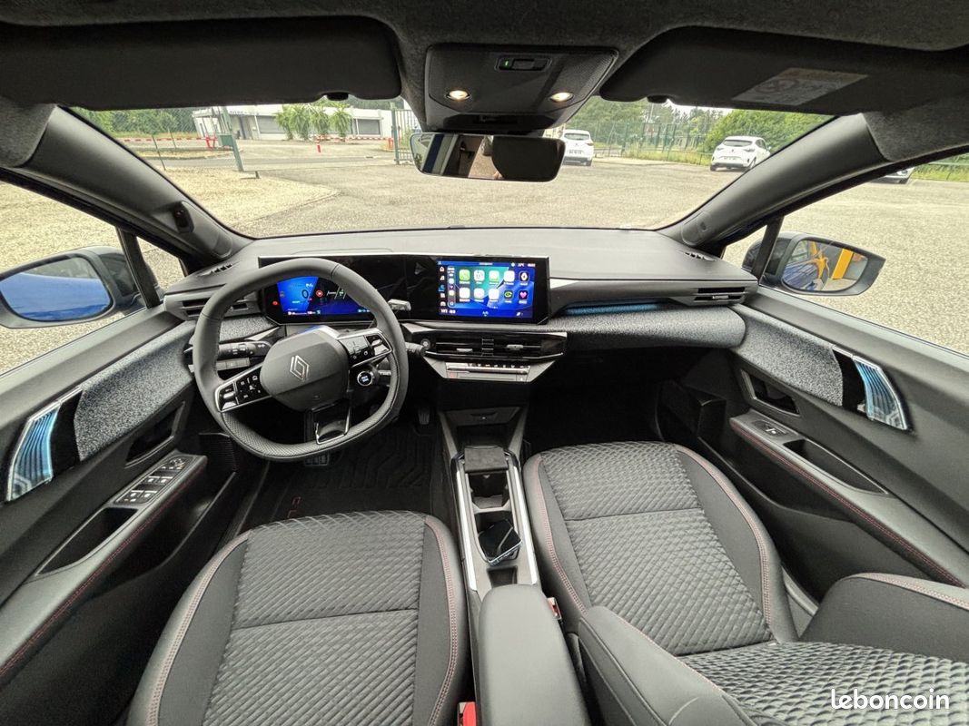 Renault Clio (6) techno full hybrid E-Tech 160 ch (image 9)