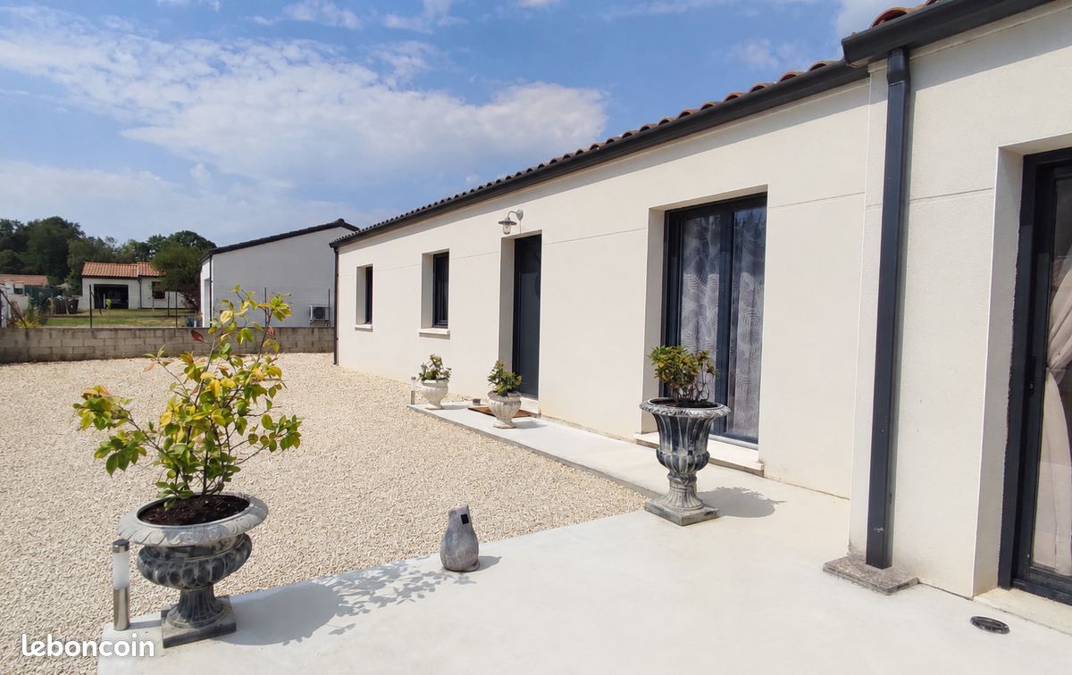 Maison 6 pièces 110 m² · à Brizambourg · 110 m² · 220 500 €