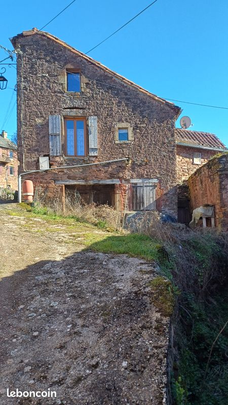 Maison 3 pièces 67 m² · à Saint-Izaire · 67 m² · 40 000 €