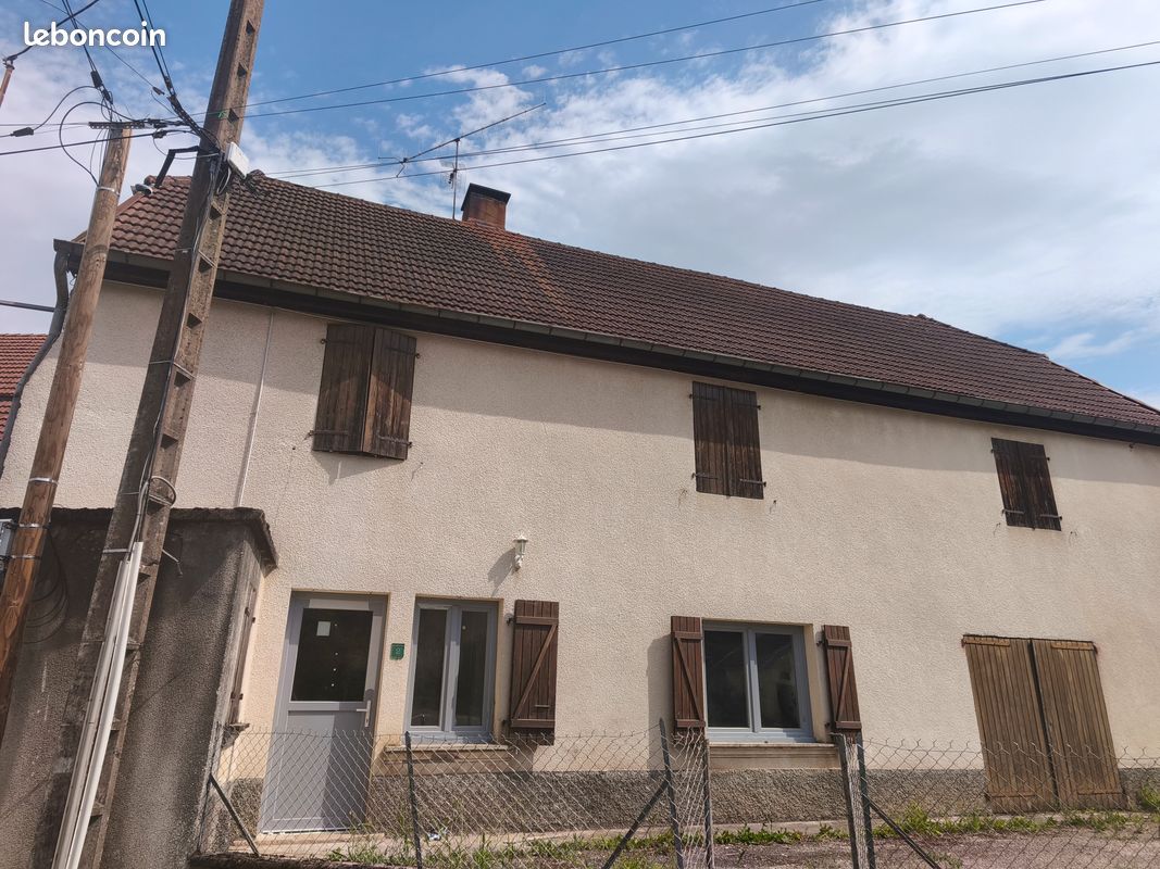 Maison 5 pièces 250 m² · à Mutigney · 250 m² · 149 000 €