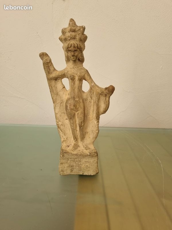 Statue romaine en terre cuite de Vénus impudique, Ier–IIe siècle après J.-C (image 1)