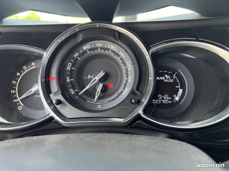 Ds DS 3 PureTech 130ch Sport Chic S&S (image 11)