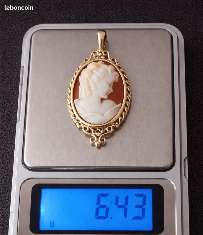 COLLIER DORÉ signé BICHE DE BERE cabochons SOLEIL - made in France VINTAGE - N°2 COLLIER DORÉ signé BICHE DE BERE cabochons SOLEIL - made in France VINTAGE - N°2