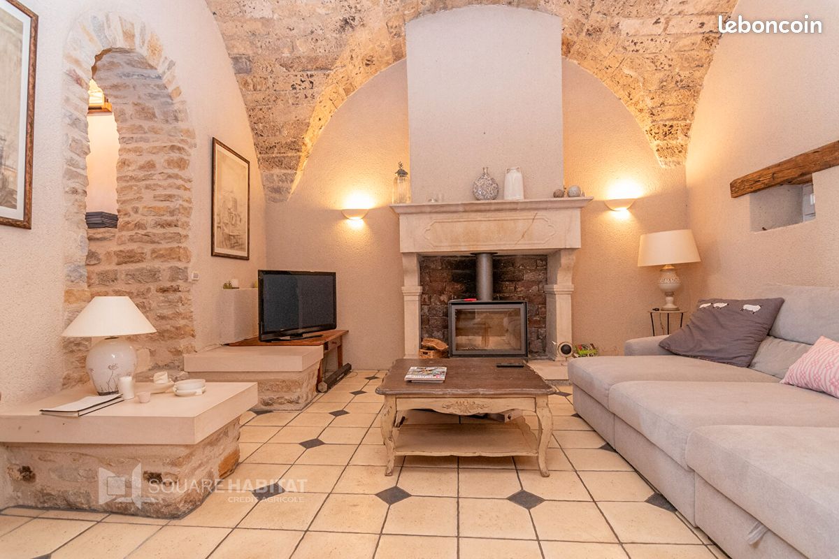 Maison 9 pièces 286 m² · à Lons-le-Saunier · 286 m² · 750 000 €