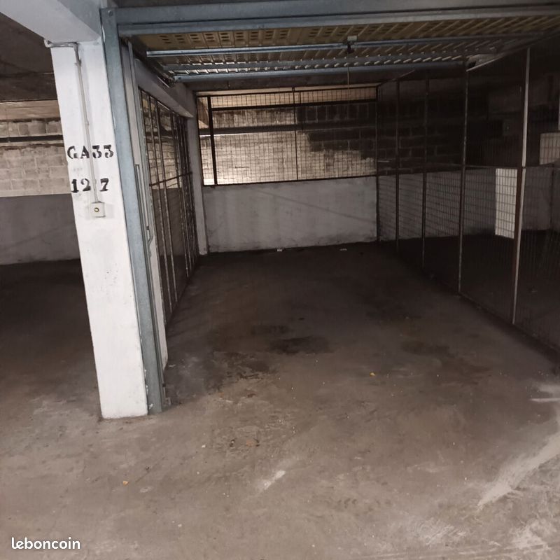 Parking/box LILLE · 95 €