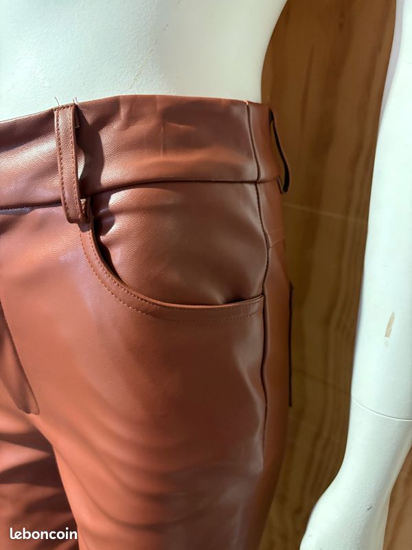 Pantalon simili cuir Shein (image 4)