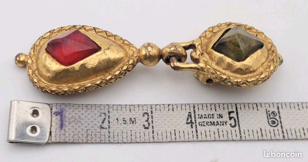 Boucles D'oreilles Anciennes Pendantes Clips Résine Rouge - Bijou Vintage 2025, Patine D'usage