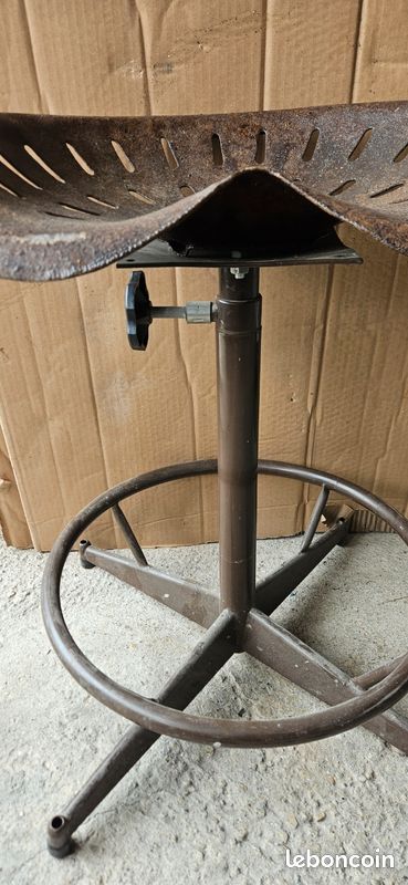 Tabouret tracteur (image 3)