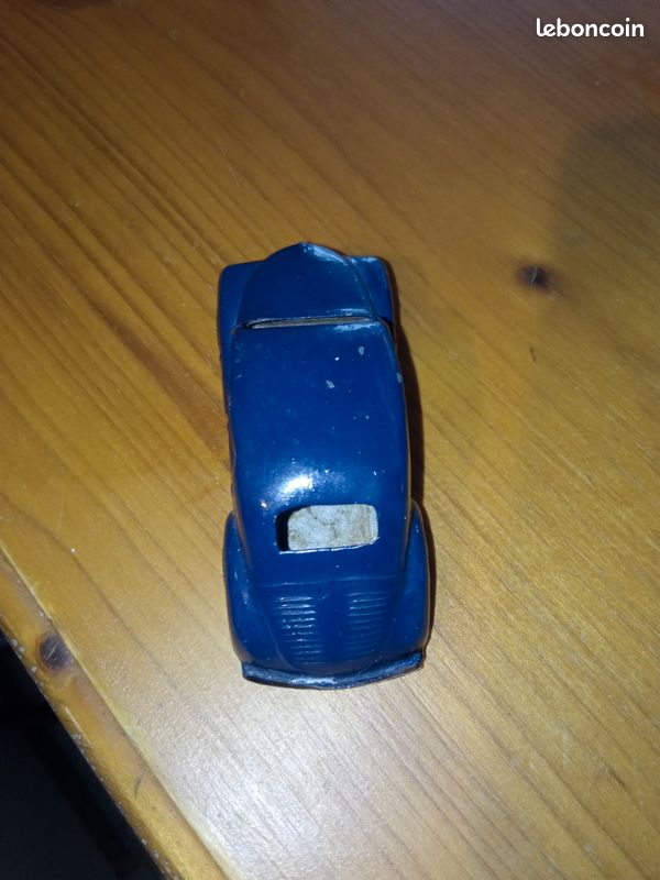 Renault 4CV CIJ 1/43 - Bleue - Fabriquée En France - Avec Sa Boîte - Occasion