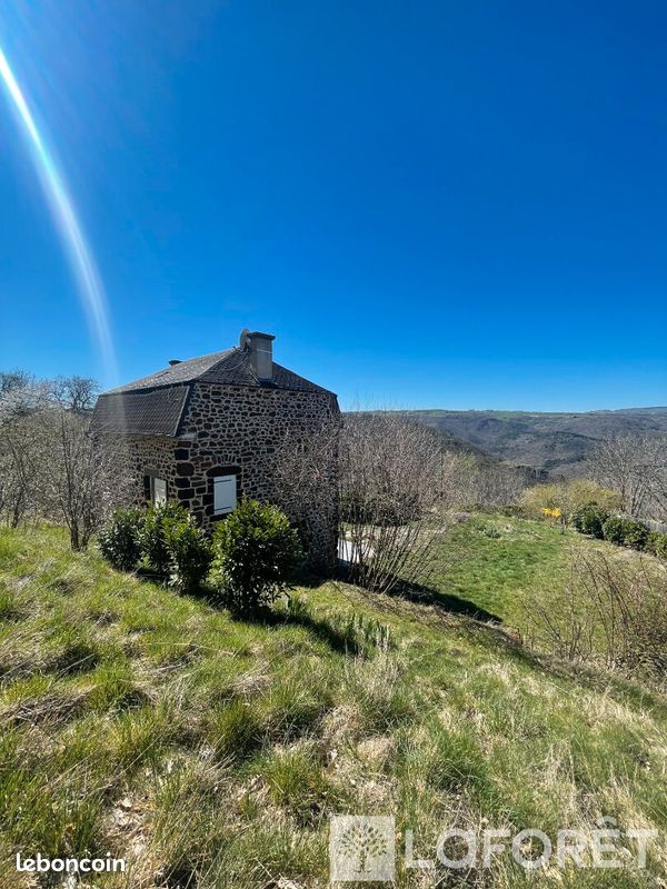 Maison 3 pièces 78 m² · à Molompize · 78 m² · 99 000 €