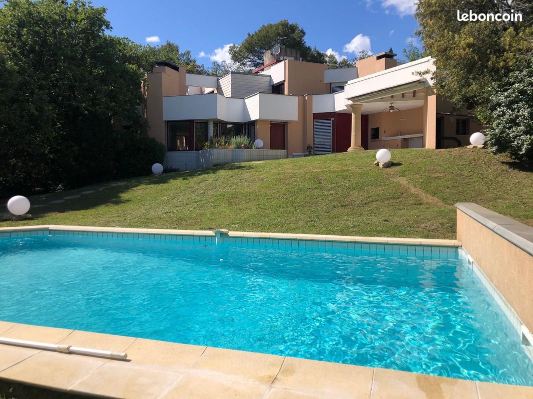 Maison 6 pièces 210 m² · à Saint-Privat-des-Vieux · 210 m² · 499 000 €