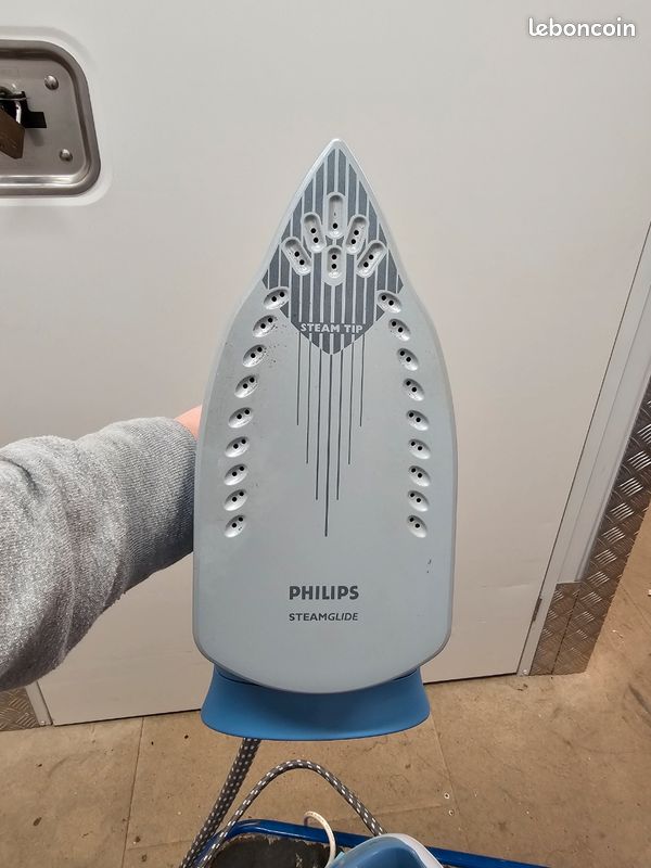 Centrale Vapeur Philips GC 7320 – 4,5 bars – Très bon état