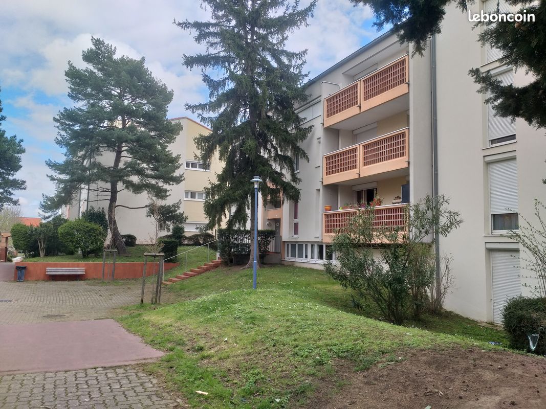 Appartement 3 pièces 80 m² · à Castanet-Tolosan · 80 m² · 890 €/mois