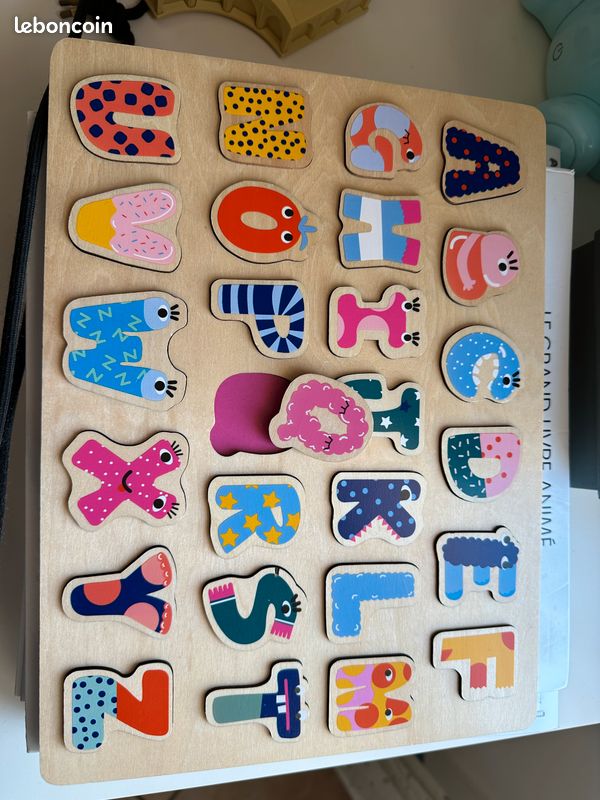 Puzzle alphabet bois (image 1)