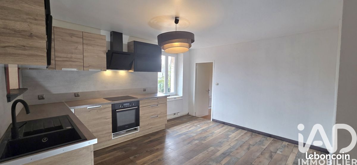 Appartement 3 pièces 106 m² · à Piennes · 106 m² · 90 000 €