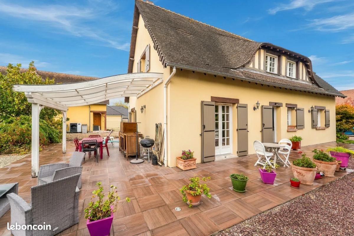 Maison 4 pièces 160 m² · à Saint-Pierre-lès-Elbeuf · 160 m² · 345 000 €