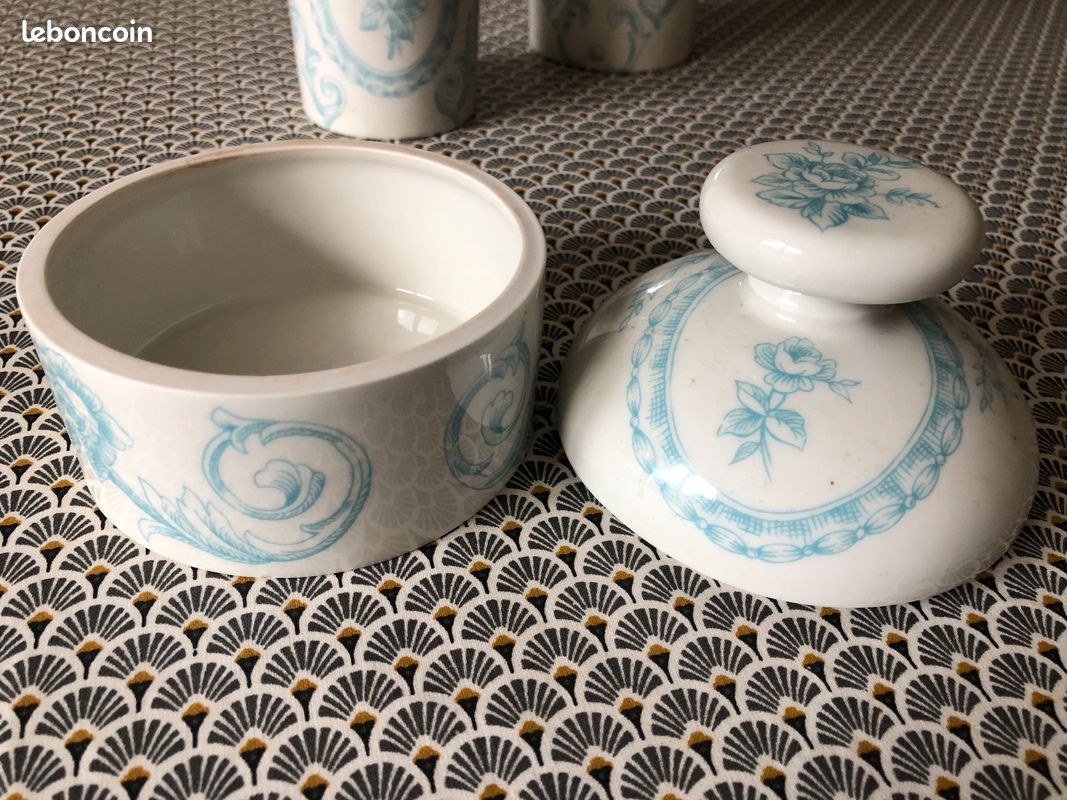 Service de toilette ancien porcelaine de Paris (image 5)