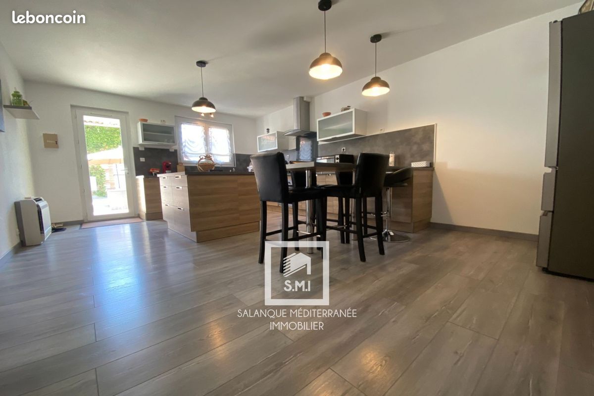 Maison 8 pièces 272 m² · à Rivesaltes · 272 m² · 367 500 €