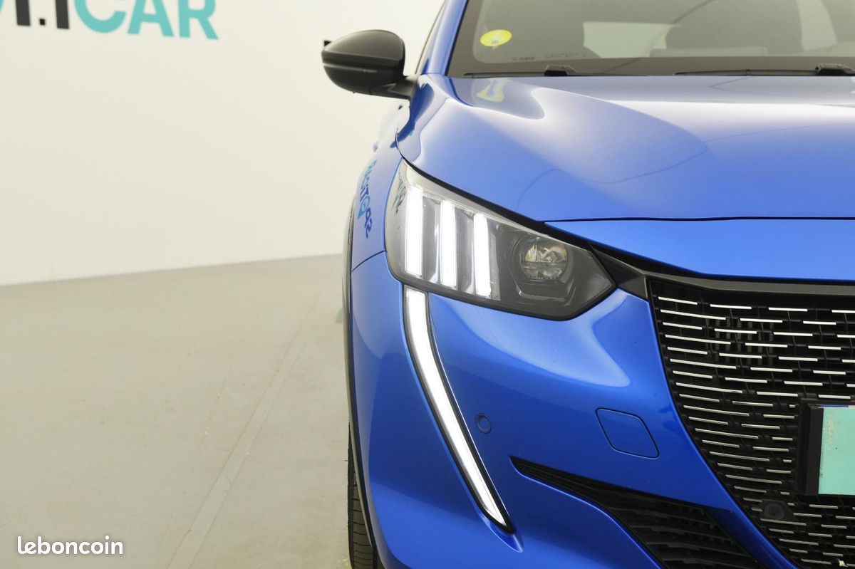 PEUGEOT 208 BlueHDi 100 S&S BVM6 GT (image 33)