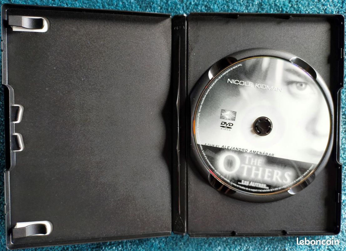 LES AUTRES d'Alejandro Amenabar [DVD] (image 3)