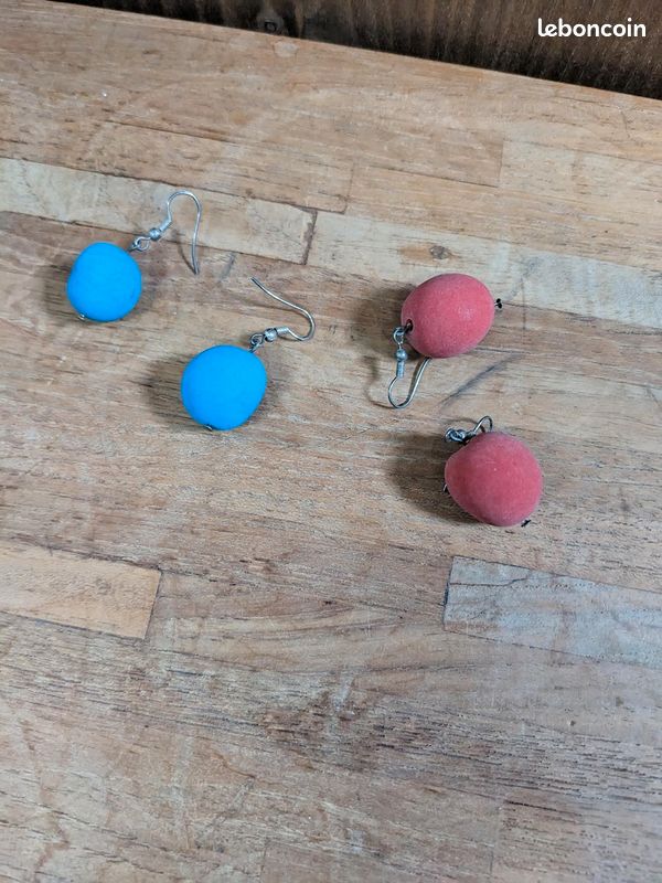 Lot de 2 paires de boucles d'oreilles de chez Tierra neuves (image 1)