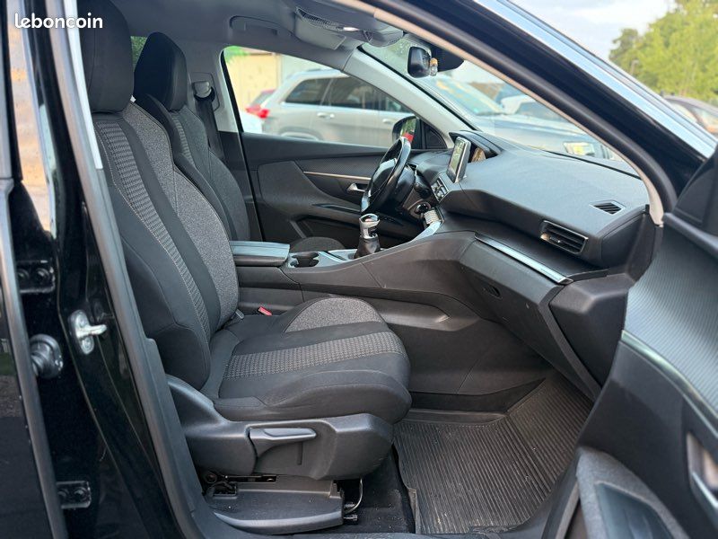Peugeot 5008 1,5L bluehdi 130cv Cockpit 7 places GPS 3D CT OK (image 2)