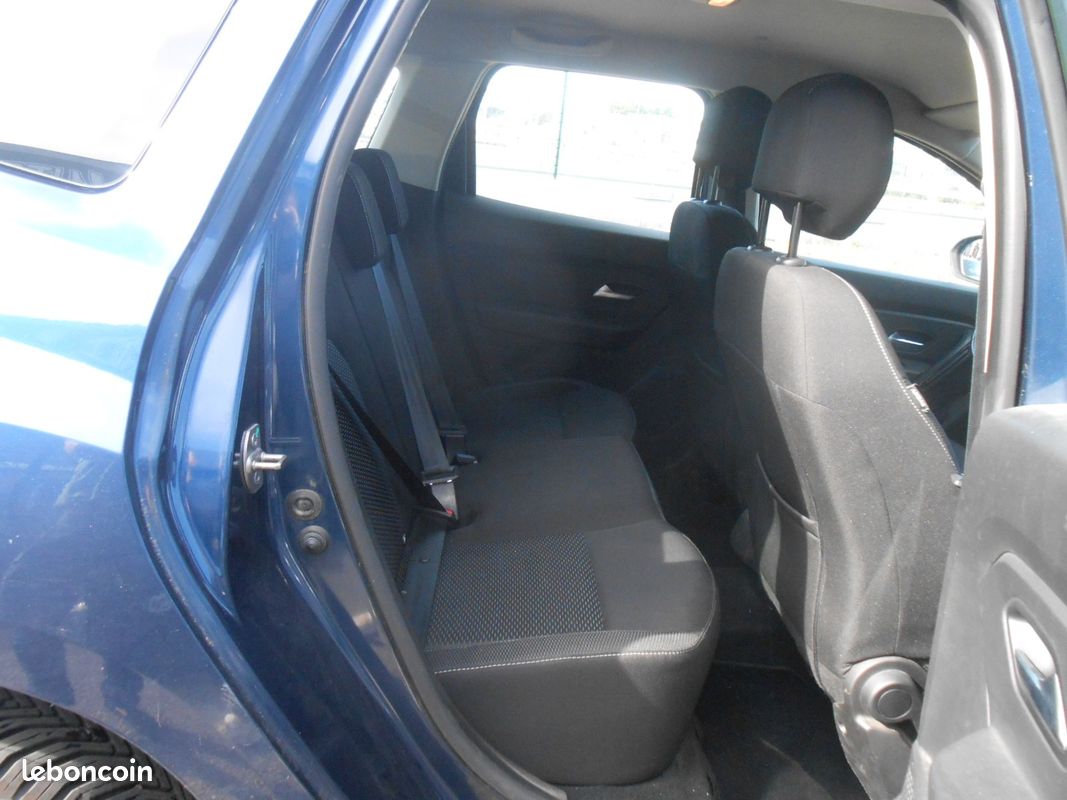 DACIA DUSTER Blue dCi 115 4x2 Confort (image 12)