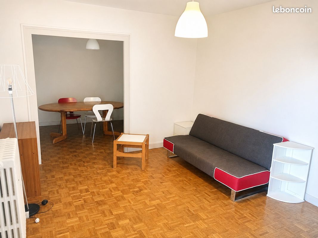 Appartement 5 pièces 100 m² · à Angers · 100 m² · 990 €