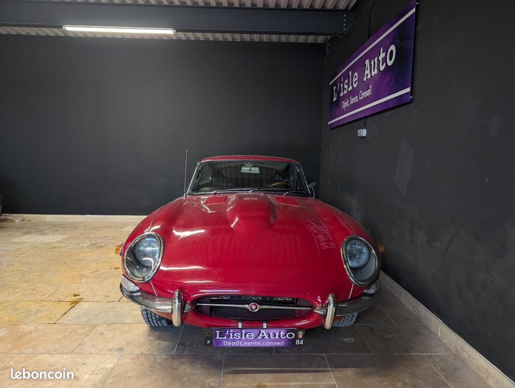 Jaguar E-Type Series 2 4.2 6 cyl en ligne (image 2)