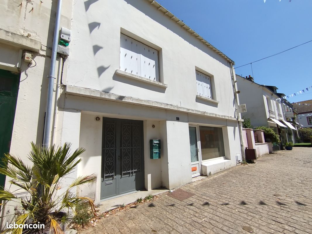 Maison 4 pièces 111 m² · à Port-Louis · 111 m² · 290 125 €