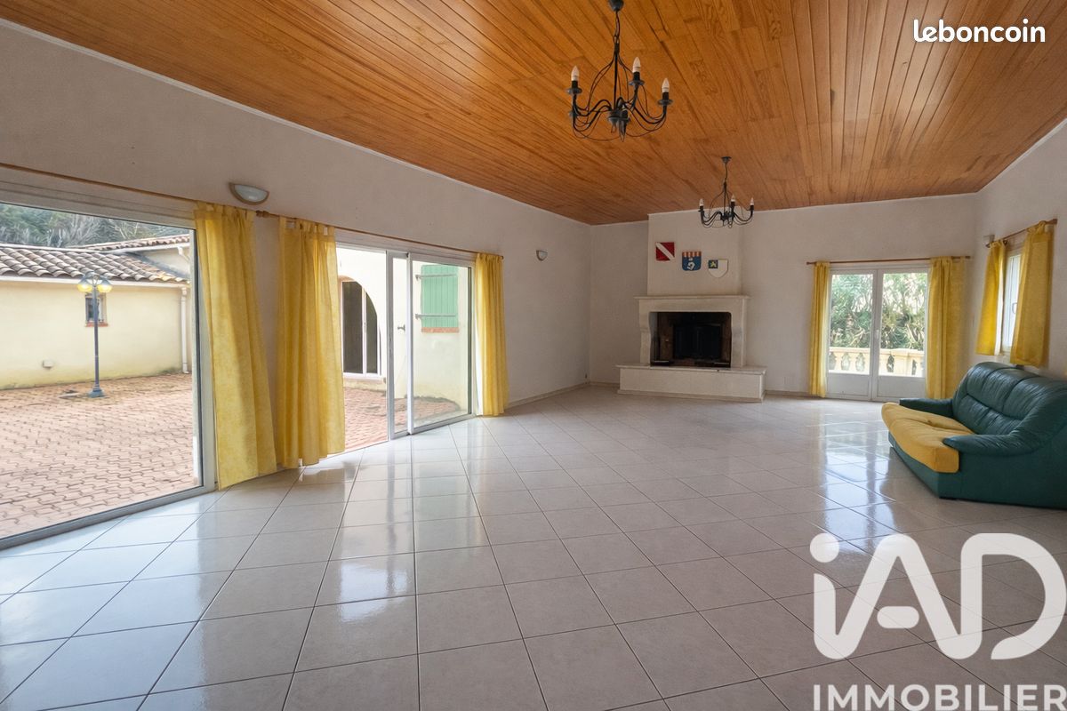 Propriété 11 pièces 254 m² (image 7)