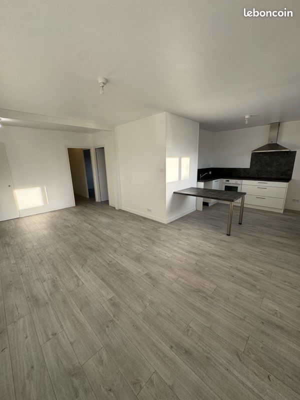 Appartement 3 pièces 64 m² · à Bourgoin-Jallieu · 63,5 m² · 870 €/mois