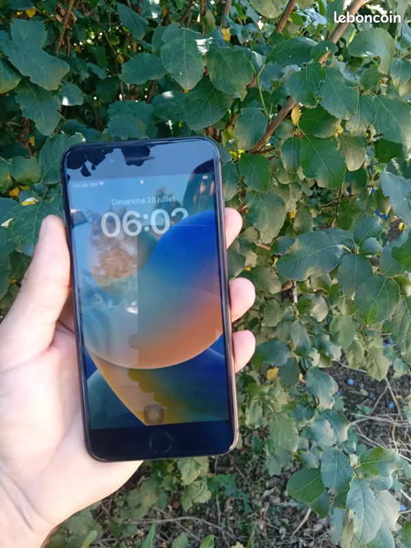 IPhone 8 plus (image 2)