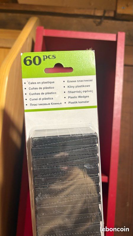 Cales en plastique (image 1)