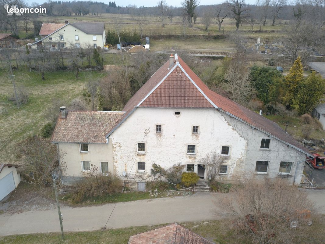 Maison 6 pièces 180 m² · à Fleurey · 180 m² · 125 000 €