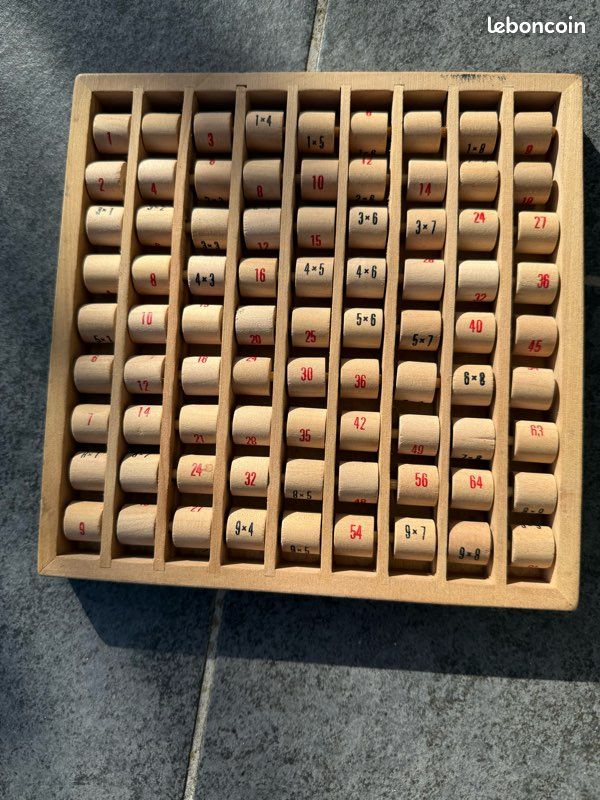 Table de multiplication en bois (image 1)