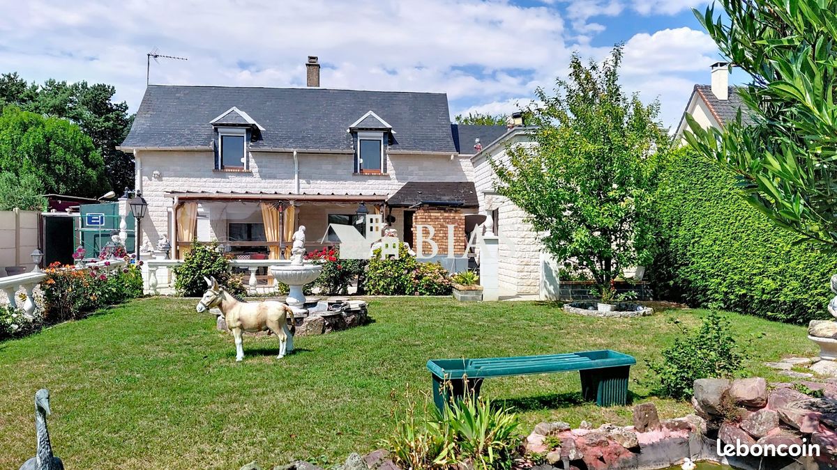 Maison 7 pièces 159 m² · à Bourg-Achard · 159 m² · 239 900 €