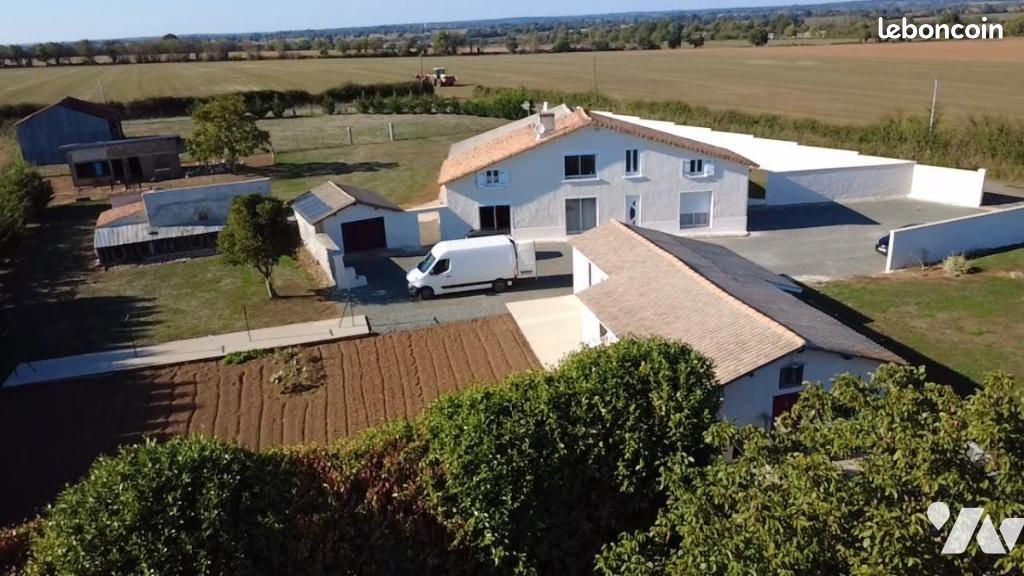 Maison 180 m² · à Saint-Germier · 180 m² · 271 700 €