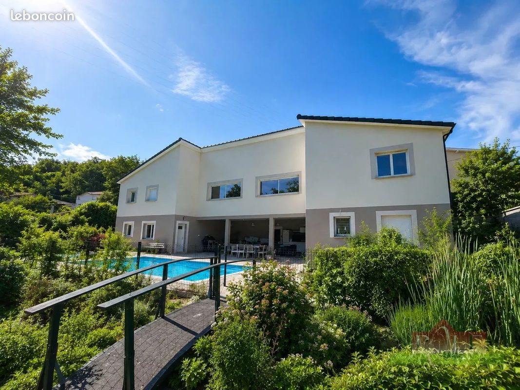 Maison 6 pièces 185 m² · à Chanas · 185 m² · 410 000 €