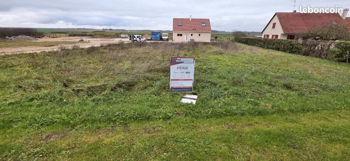 Terrain à bâtir viabilisé, libre de constructeur · à Marandeuil · 59 000 €