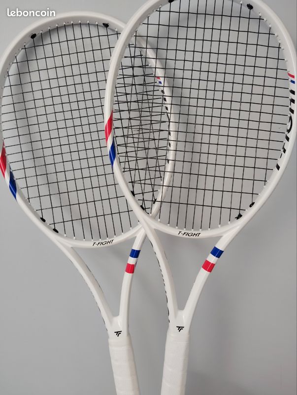 Lot de 2 raquettes de tennis pour Mario Tennis Aces - Contrôleurs Lot de 2 raquettes de tennis pour Mario Tennis Aces - Contrôleurs