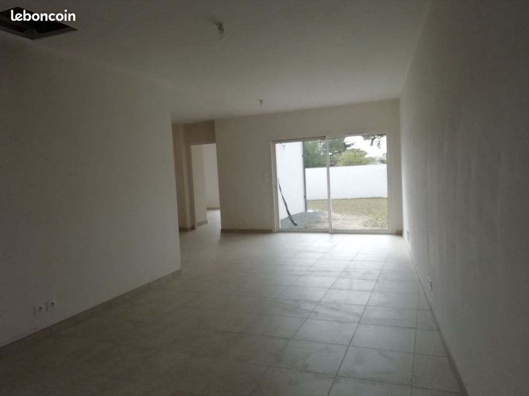 Maison 4 pièce(s) 102 m²à louer Reze