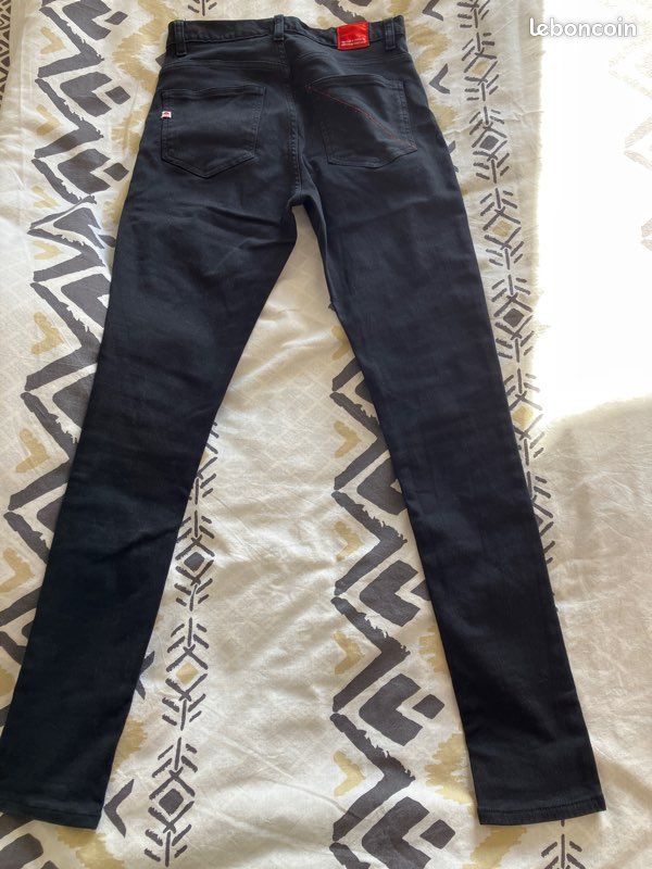 Jean noir 1083 (image 4)