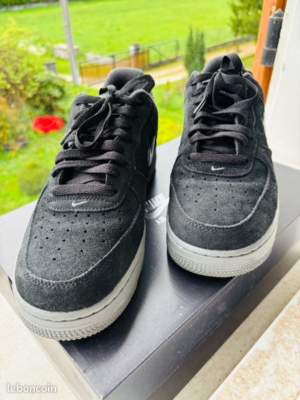 Suède Air Force Noir Nouvelle Nike Air Force Jewel Noir- Nouvelle