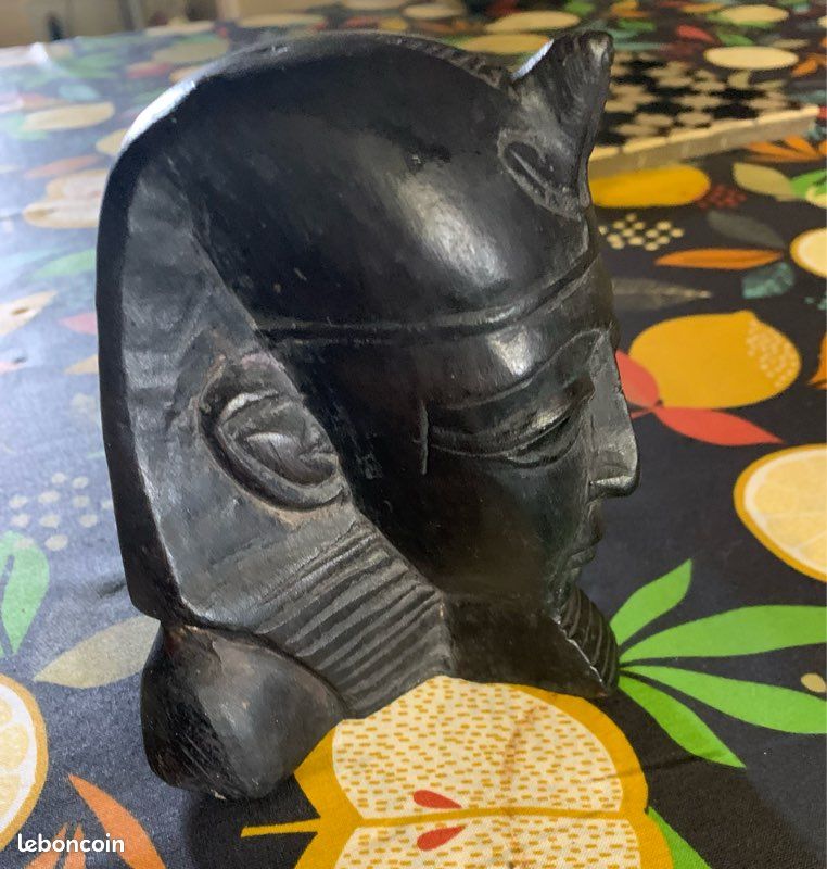 Statue de pharaon égyptien (image 2)
