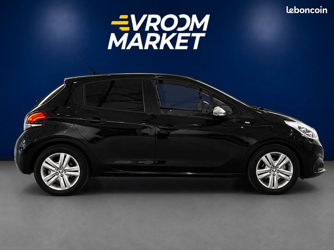 PEUGEOT 208 1.6 D 75ch STYLE - 2017 - CarPlay - Suivi complet - Régulateur de vitesse - Climatisation - Bluethoot (image 5)