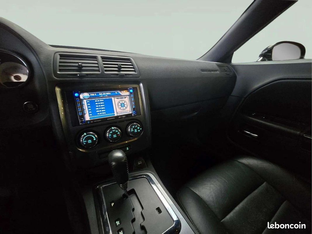 Dodge CHALLENGER 3.6 V6 * Cervini * Boîte Automatique * Cuir * CarPlay * Android Auto * Jantes 20" (image 24)